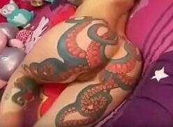 Daizha Morgann, la modelo de cámara web más sensual con una gran cantidad de tatuajes