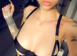 Bikini con tirantes de Bhad Bhabie Onlyfans Video Leaked