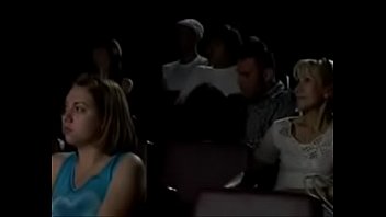Le Meten Mano En El Cine - Película Porno Le Meten Mano En El Cine