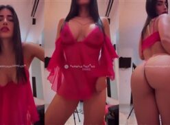 Anabella Galeano Topless Ver a través de lencería Tease vídeo Leaked