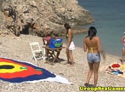 Chupando Polla En La Playa – Vídeo Sexo Chupando Polla En La Playa