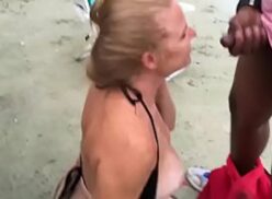 Maduras Haciendo Pajas En La Playa – Vídeos Sexo Maduras Haciendo Pajas En La Playa