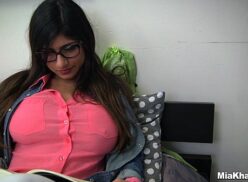 Desvirginando A Mia Khalifa