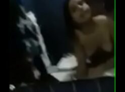 Sexo en baños porno