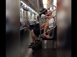Agarron De Bulto En El Metro
