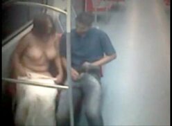 Masturbandose En El Metro