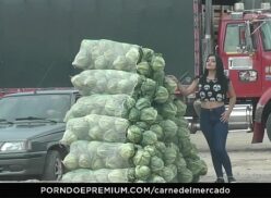 Mujeres Desnudas En El Mercado