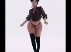 Nicki Minaj Hot Desnuda