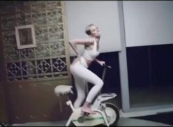 Nude Miley Cyrus