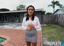Real Estate Agent With Big Boobs Sells House Porn