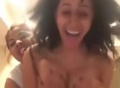 Cardi B lesbiana boob agarrar baile vídeo Leaked