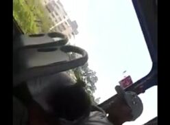 Se desnudo frente a todos en el bus