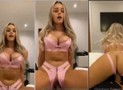 Khloe mostrando su desnudez en lencería en OnlyFans