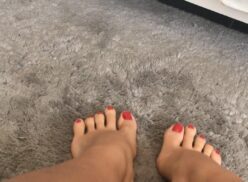 Adoración de los pies de Asa Akira OnlyFans Vídeo Leaked