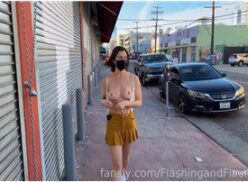 FlashingEmma Desnudo Paseo Público Fansly Leak