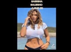 Anhelando presenciar a Sabrina Salerno sin ropa