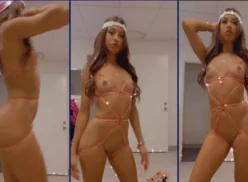 Veronica Rodriguez toda traviesa, llamando la atención con sexys bragas mostrando sus pechos y su coño