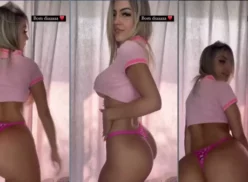 Bruna Iork, de pelo rubio y culazo, bailando sensualmente en bikini